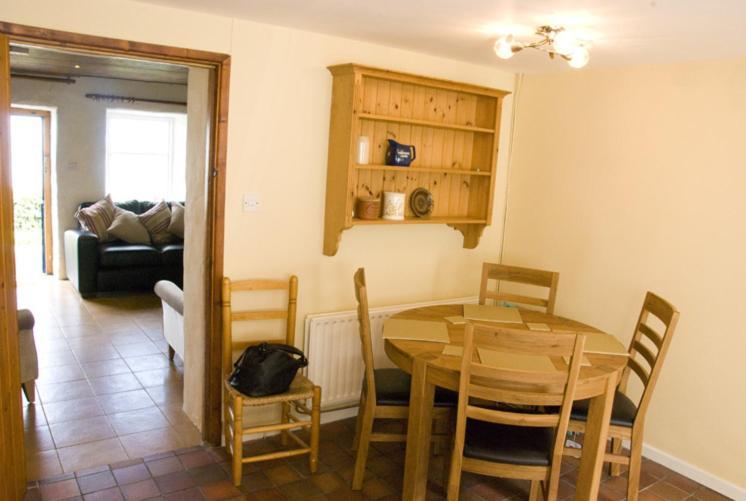 Slieve Donard Cottage Widows Row Cottages Нюкасъл Екстериор снимка